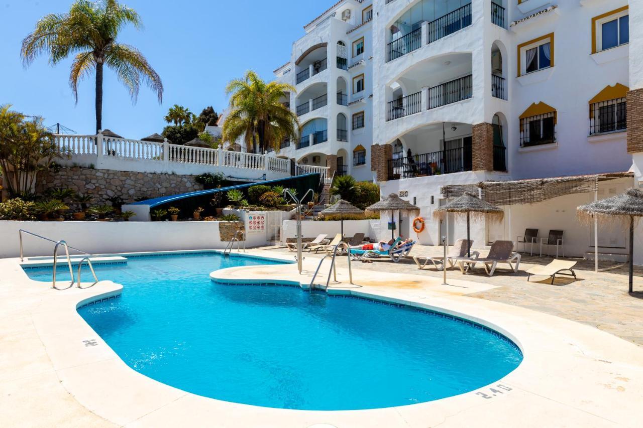 Spacious 2-Bedroom Apartment With Free Parking Sitio de Calahonda ภายนอก รูปภาพ
