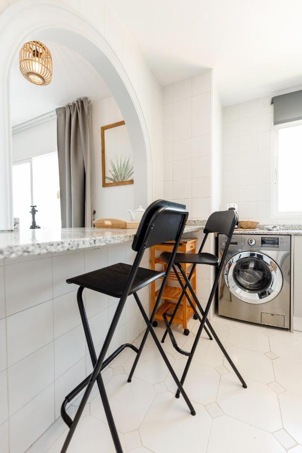Spacious 2-Bedroom Apartment With Free Parking Sitio de Calahonda ภายนอก รูปภาพ