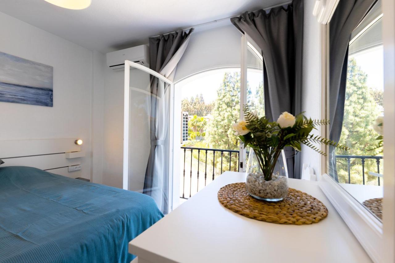 Spacious 2-Bedroom Apartment With Free Parking Sitio de Calahonda ภายนอก รูปภาพ