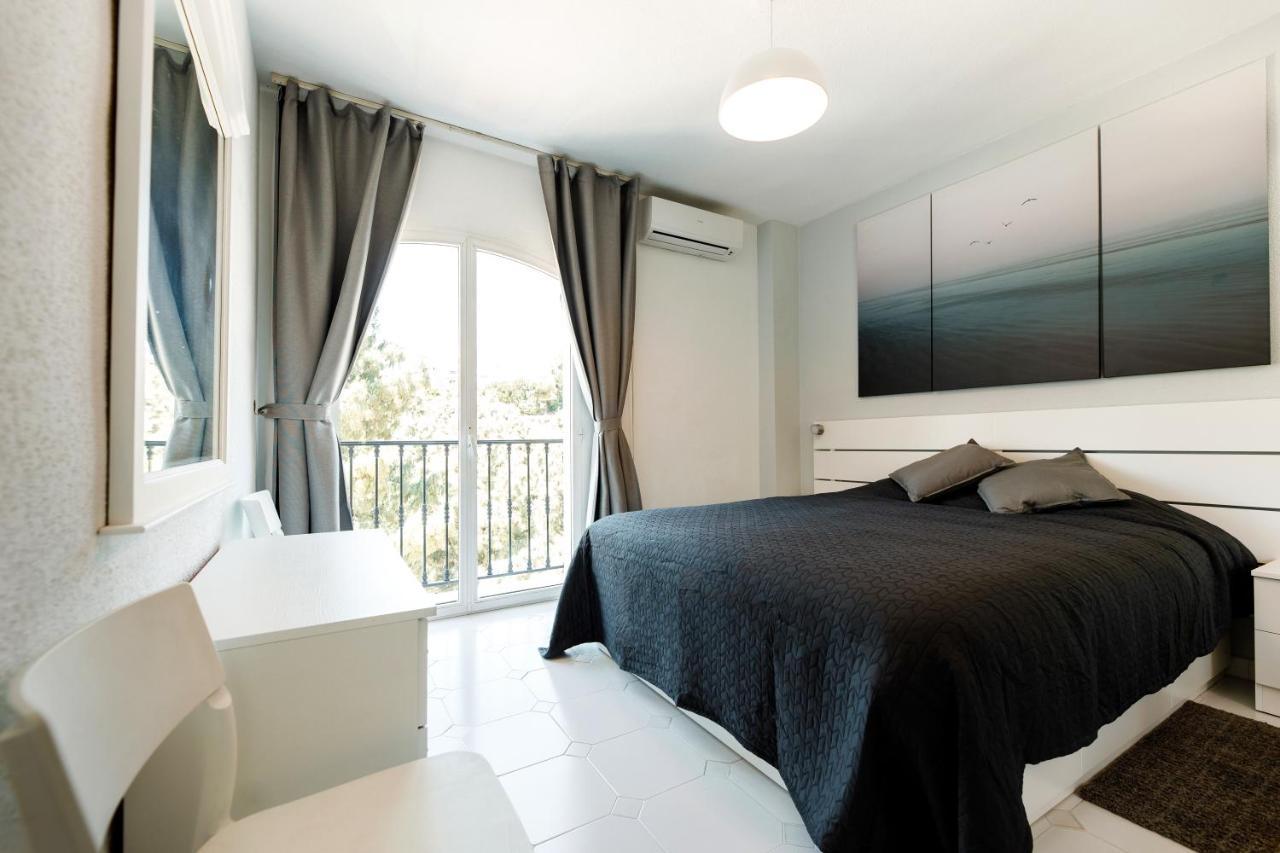 Spacious 2-Bedroom Apartment With Free Parking Sitio de Calahonda ภายนอก รูปภาพ