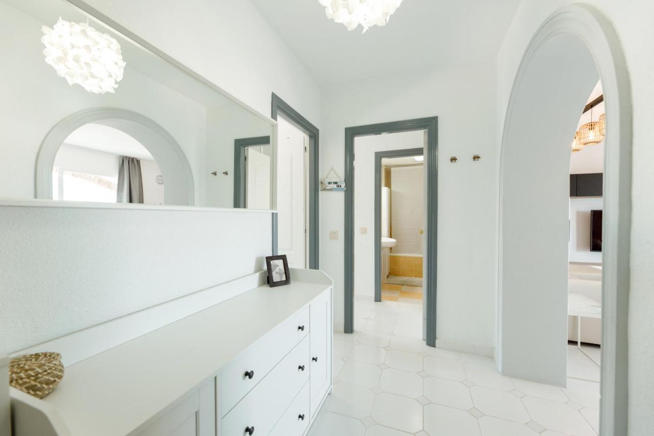 Spacious 2-Bedroom Apartment With Free Parking Sitio de Calahonda ภายนอก รูปภาพ