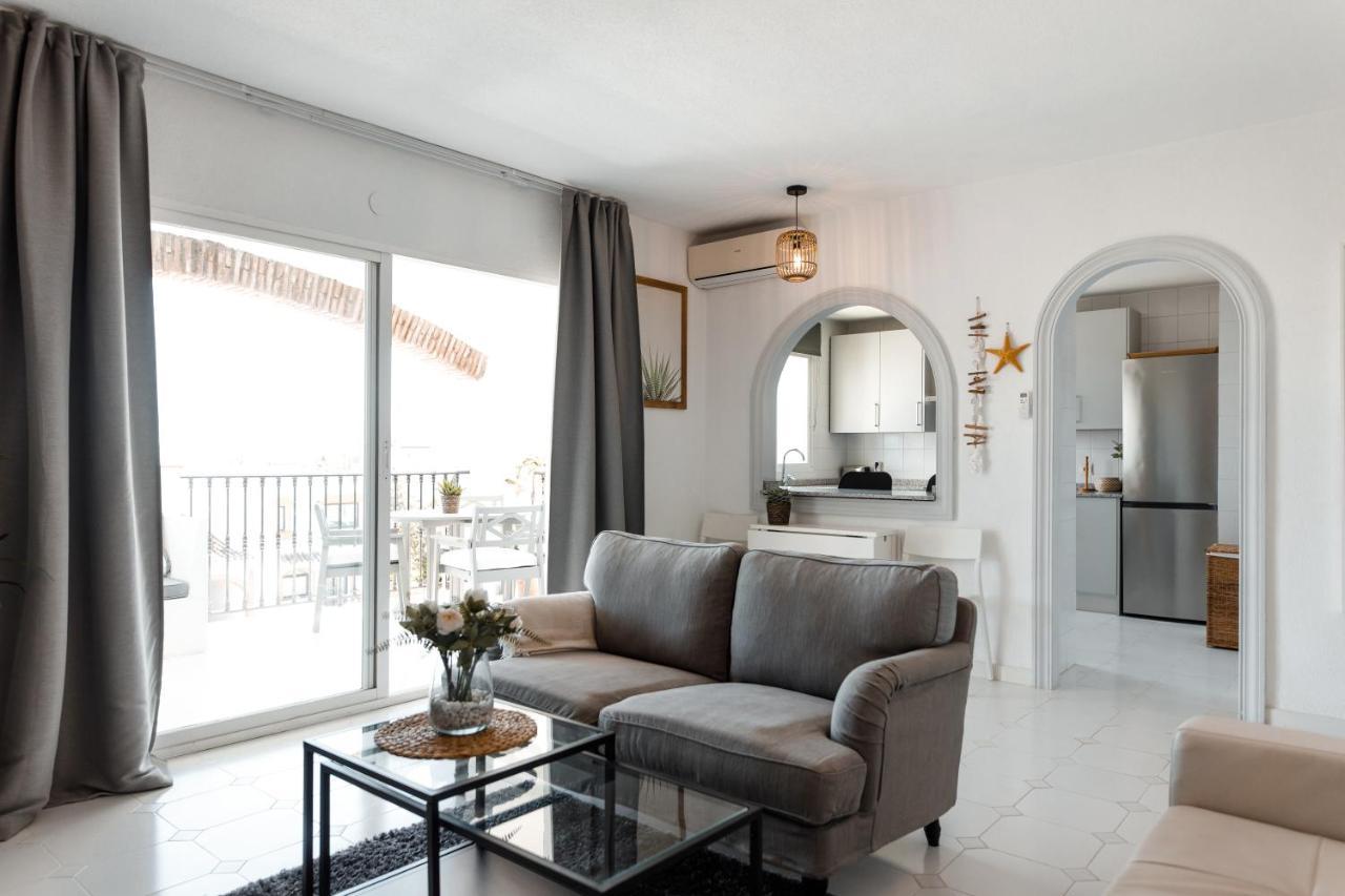 Spacious 2-Bedroom Apartment With Free Parking Sitio de Calahonda ภายนอก รูปภาพ