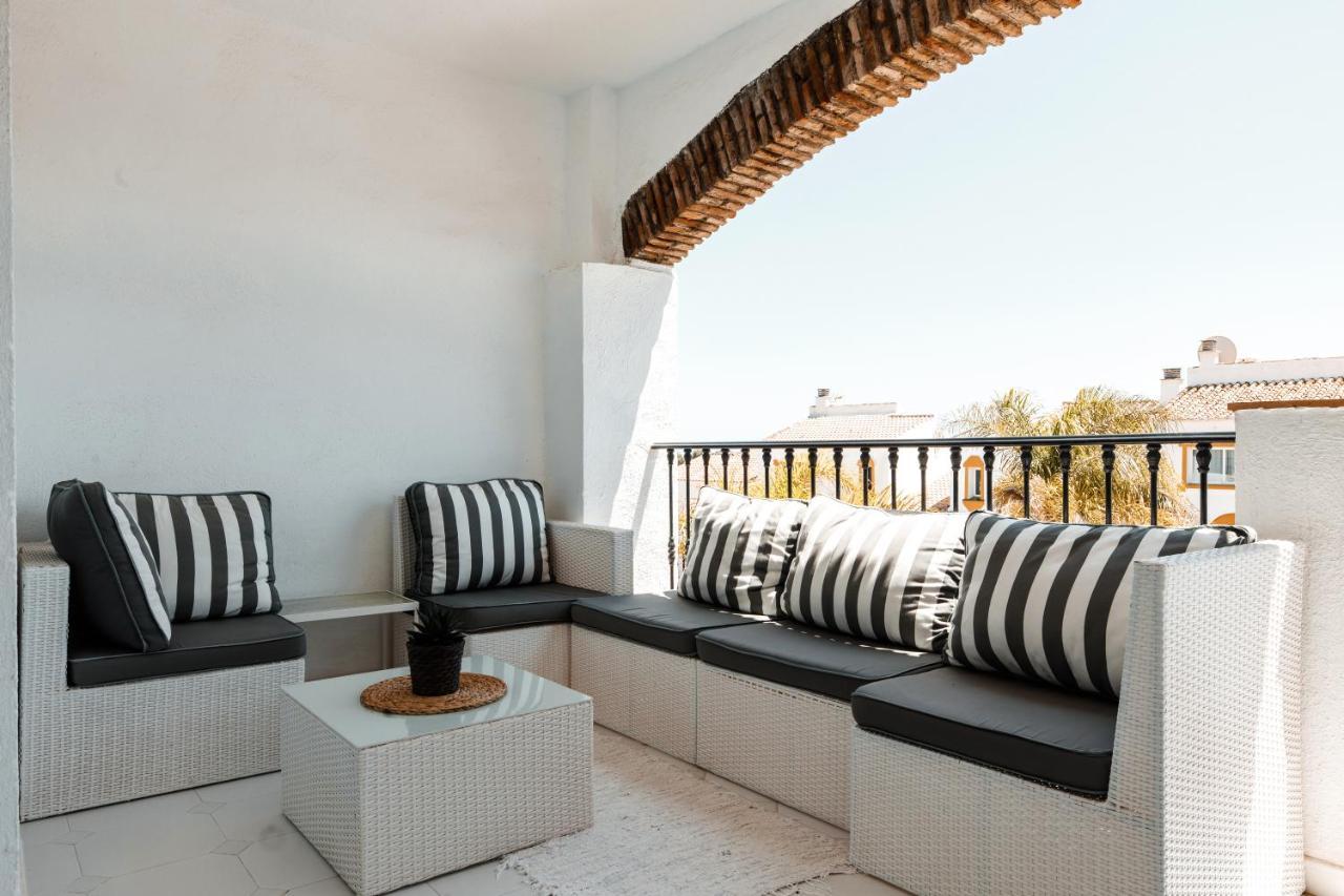 Spacious 2-Bedroom Apartment With Free Parking Sitio de Calahonda ภายนอก รูปภาพ